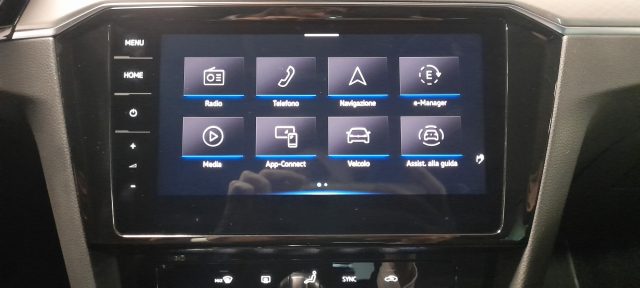 VOLKSWAGEN Passat usata 27