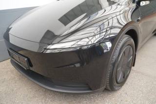 TESLA Model Y usata, con Boardcomputer