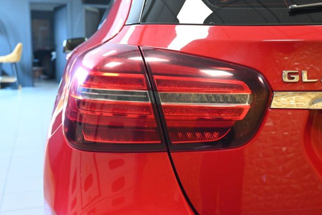 MERCEDES-BENZ GLA 200 usata 17