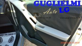 TOYOTA Yaris usata 21