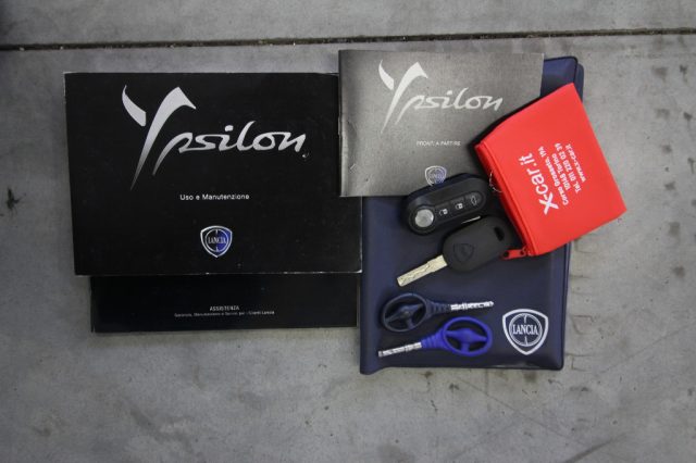 LANCIA Ypsilon usata, con USB
