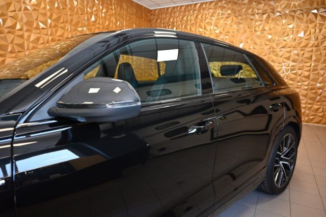 AUDI Q8 usata 12