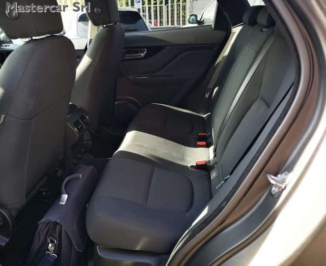 JAGUAR F-Pace usata, con Boardcomputer