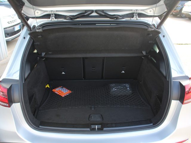 MERCEDES-BENZ B 180 usata, con Luci diurne