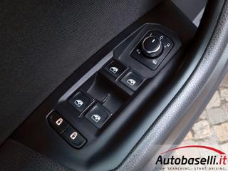 VOLKSWAGEN Touareg usata, con Airbag testa