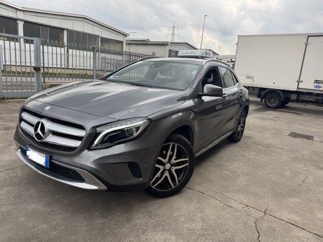 MERCEDES-BENZ GLA 200 usata, con Airbag