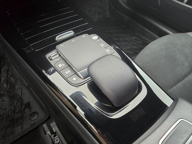 MERCEDES-BENZ CLA 220 usata, con Volante in pelle