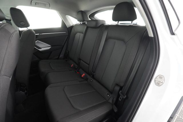 AUDI Q3 usata 9
