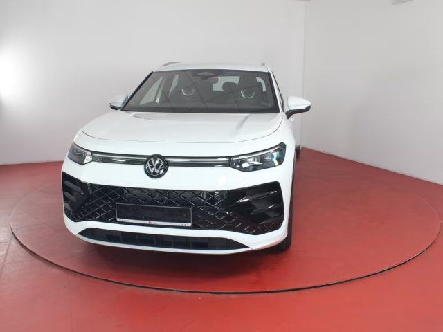 VOLKSWAGEN Tayron usata, con Servosterzo