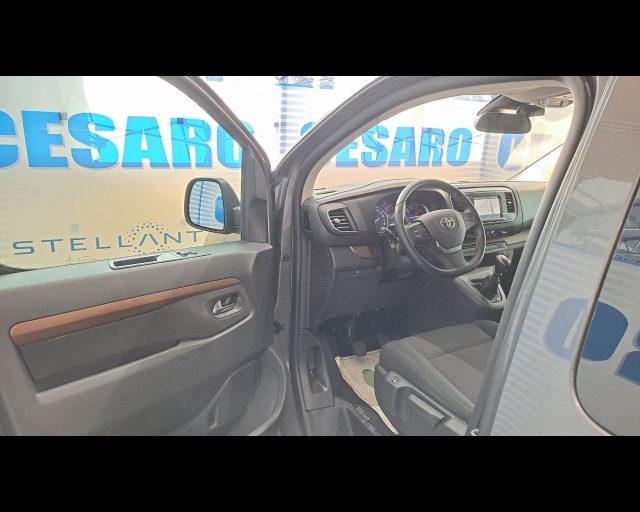 TOYOTA Proace Verso usata, con Volante in pelle