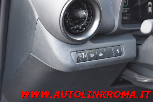 TOYOTA C-HR usata, con Controllo automatico clima