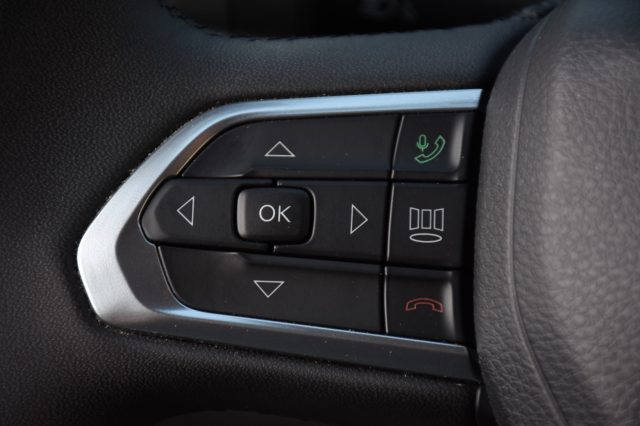 JEEP Compass usata, con Volante in pelle