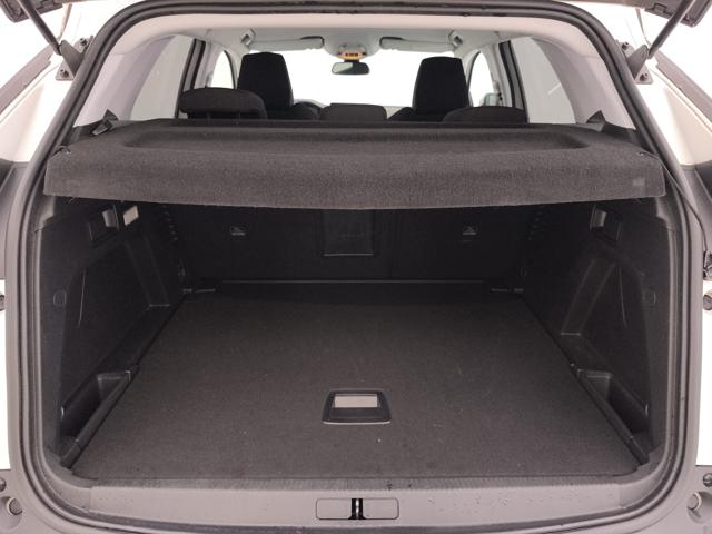PEUGEOT 3008 usata, con Leve al volante