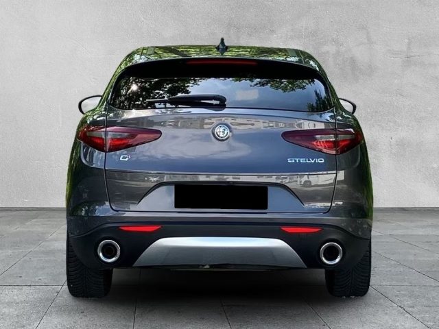 ALFA ROMEO Stelvio usata, con Alzacristalli elettrici
