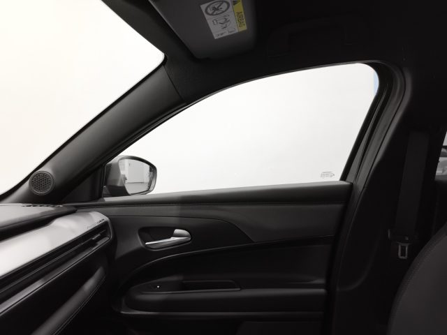 JEEP Avenger usata, con Autoradio digitale