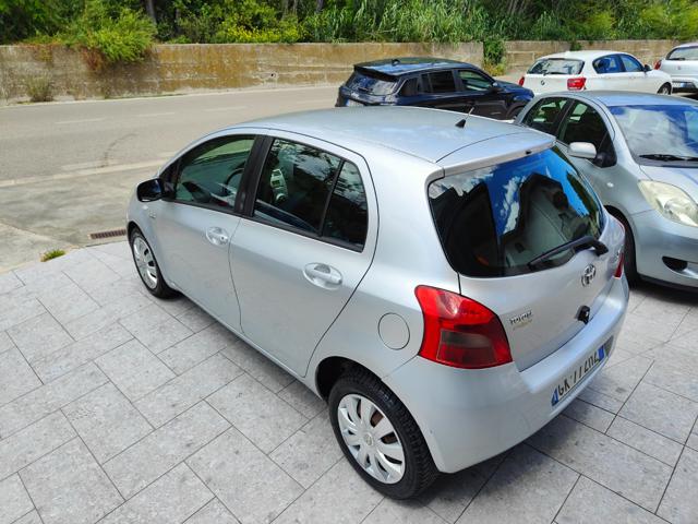 TOYOTA Yaris usata, con Servosterzo