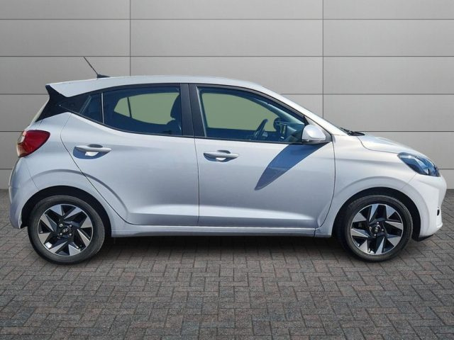 HYUNDAI i10 usata, con Airbag laterali