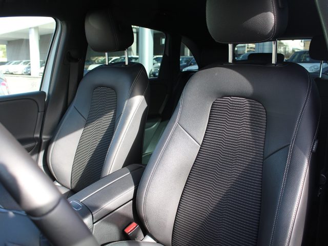 MERCEDES-BENZ B 180 usata, con Controllo automatico clima