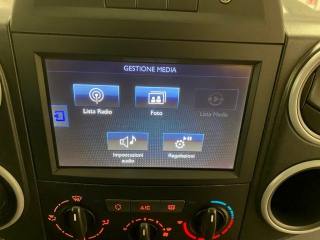 PEUGEOT Partner usata, con Autoradio digitale