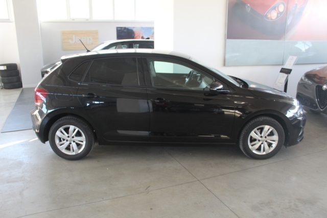VOLKSWAGEN Polo usata, con Autoradio