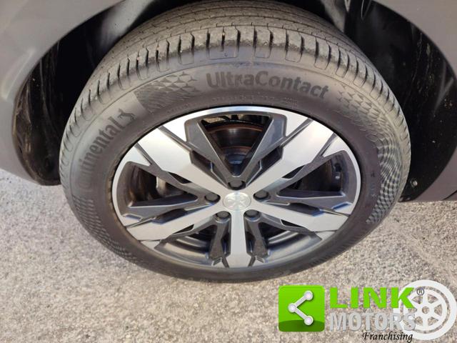 PEUGEOT 3008 usata, con Park Distance Control