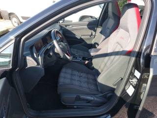 VOLKSWAGEN Golf usata, con Autoradio