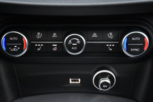 ALFA ROMEO Stelvio usata, con Sedili sportivi