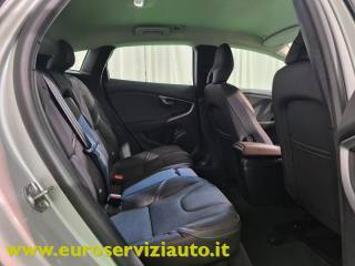 VOLVO V40 Cross Country usata 39