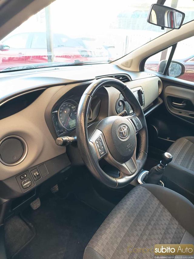 TOYOTA Yaris usata 16