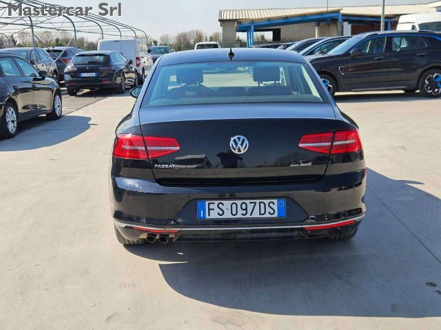 VOLKSWAGEN Passat usata, con Antifurto