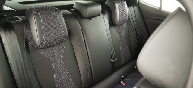 DS AUTOMOBILES DS 4 usata, con Schermo multifunzione interamente digitale