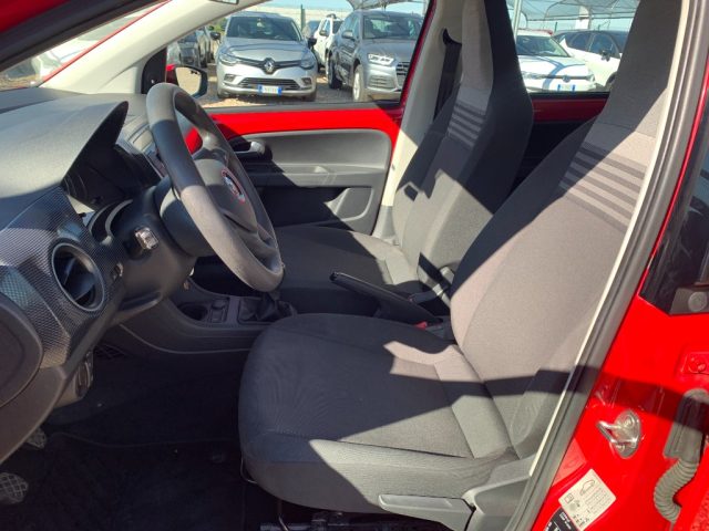 VOLKSWAGEN up! usata, con Climatizzatore