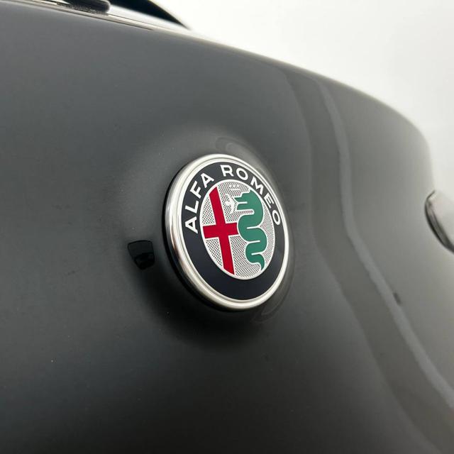 ALFA ROMEO Stelvio usata, con Sensori di parcheggio posteriori
