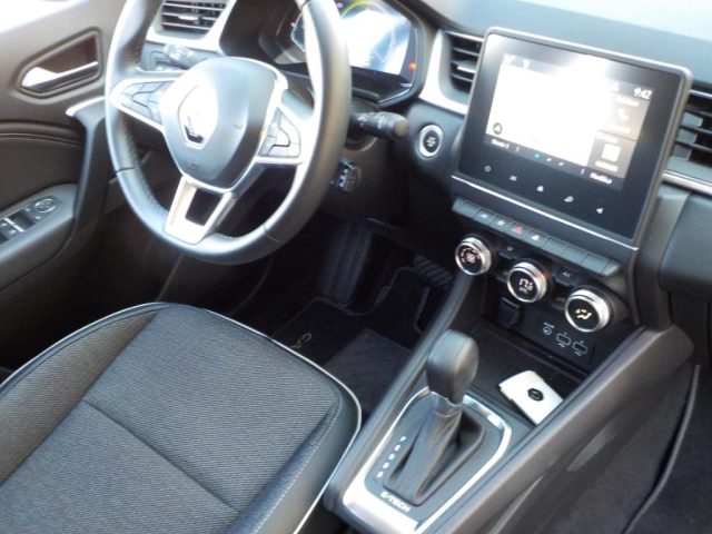 RENAULT Captur usata, con Volante in pelle