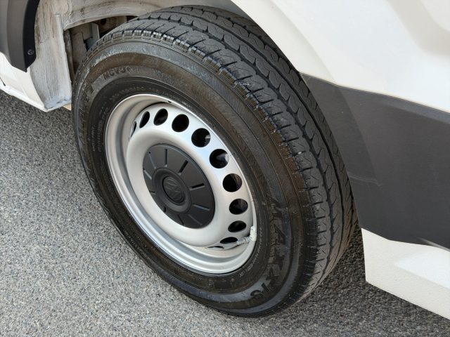 VOLKSWAGEN Crafter usata, con Frenata d