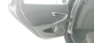 VOLVO V40 Cross Country usata 42