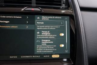 JAGUAR E-Pace usata, con Start/Stop Automatico