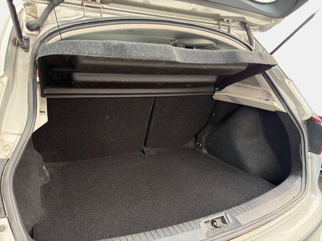 NISSAN Qashqai usata, con Fari Xenon