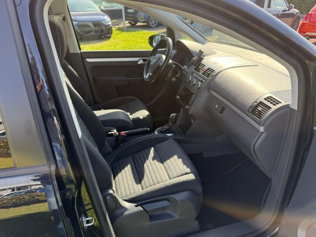 VOLKSWAGEN Touran usata, con Controllo trazione
