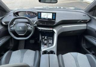 PEUGEOT 5008 usata, con Boardcomputer