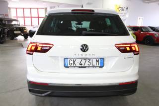 VOLKSWAGEN Tiguan usata, con Autoradio
