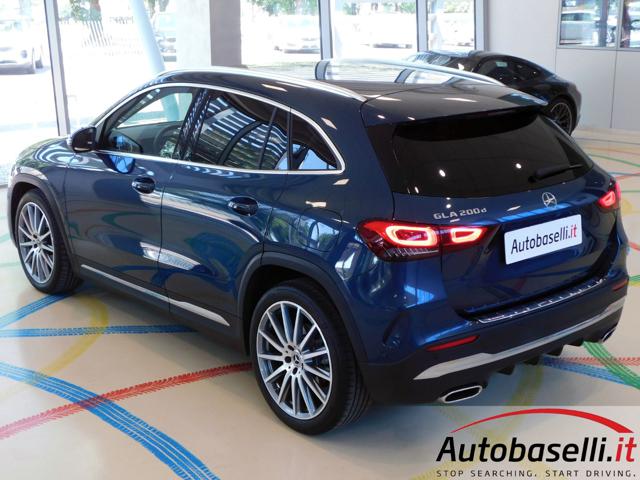 MERCEDES-BENZ GLA 220 usata, con Autoradio digitale