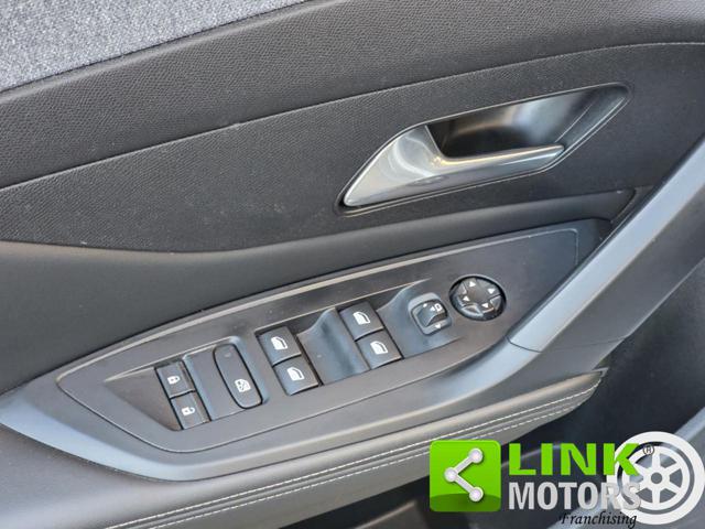 PEUGEOT 308 usata, con Sedili riscaldati