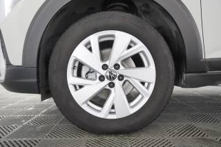 VOLKSWAGEN Taigo usata 8