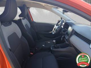 RENAULT Clio usata, con Autoradio digitale