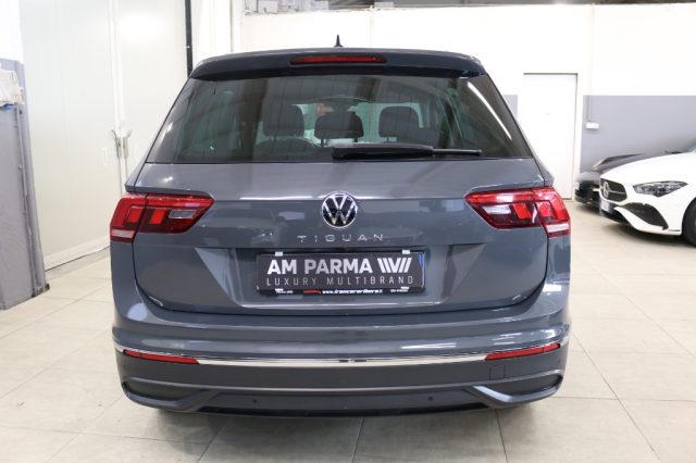VOLKSWAGEN Tiguan usata, con Autoradio