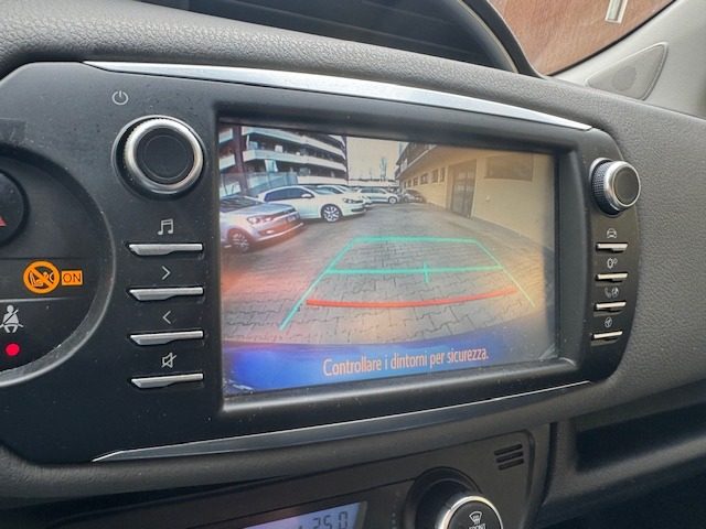 TOYOTA Yaris usata, con Sensore di pioggia