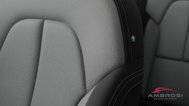 VOLVO XC40 usata 10