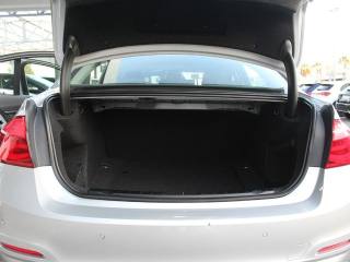 BMW 318 usata, con Sensori di parcheggio posteriori