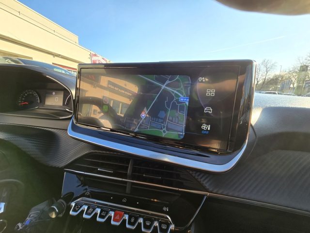 PEUGEOT 208 usata, con Fari LED